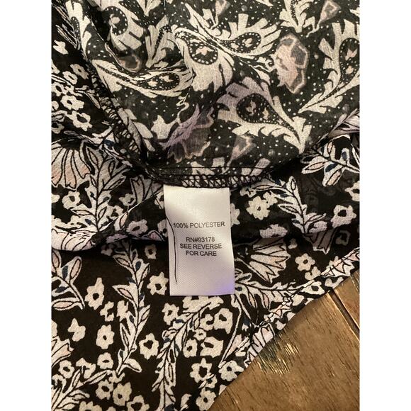 chelsea and theodore paisly and floral black white long sleeve button down shirt - Picture 4 of 8